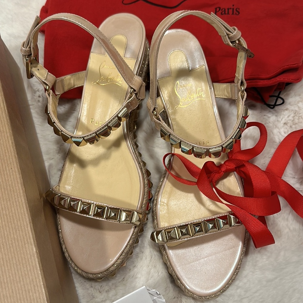 Lovely authentic Christian Louboutin sandals Size 39